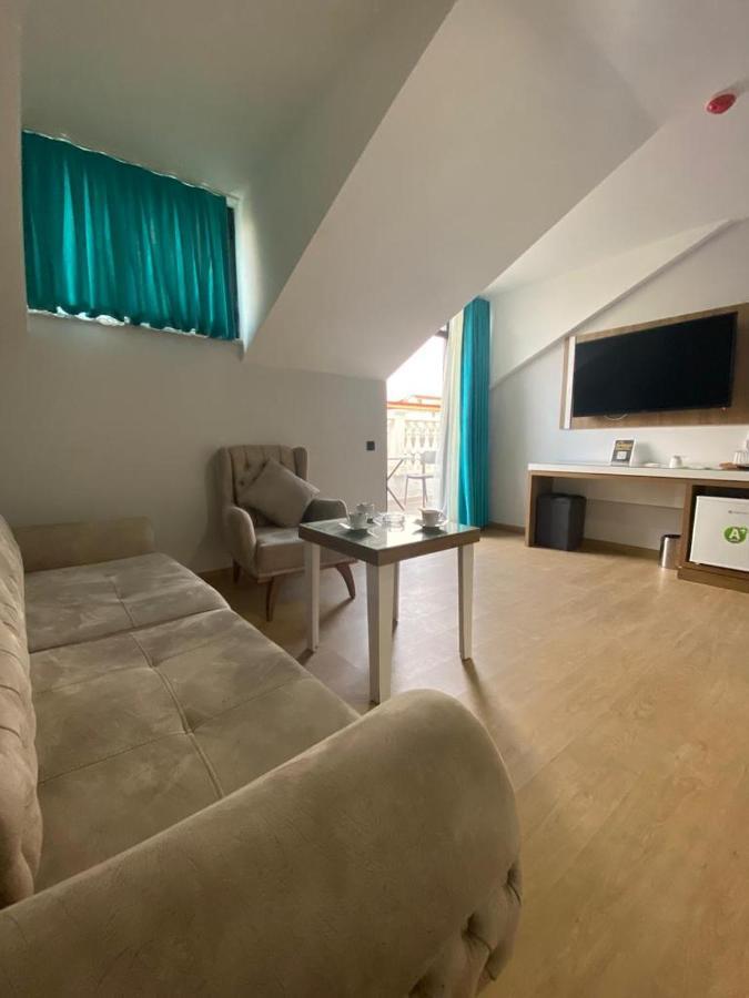 Black Palace Hotel Истанбул Екстериор снимка