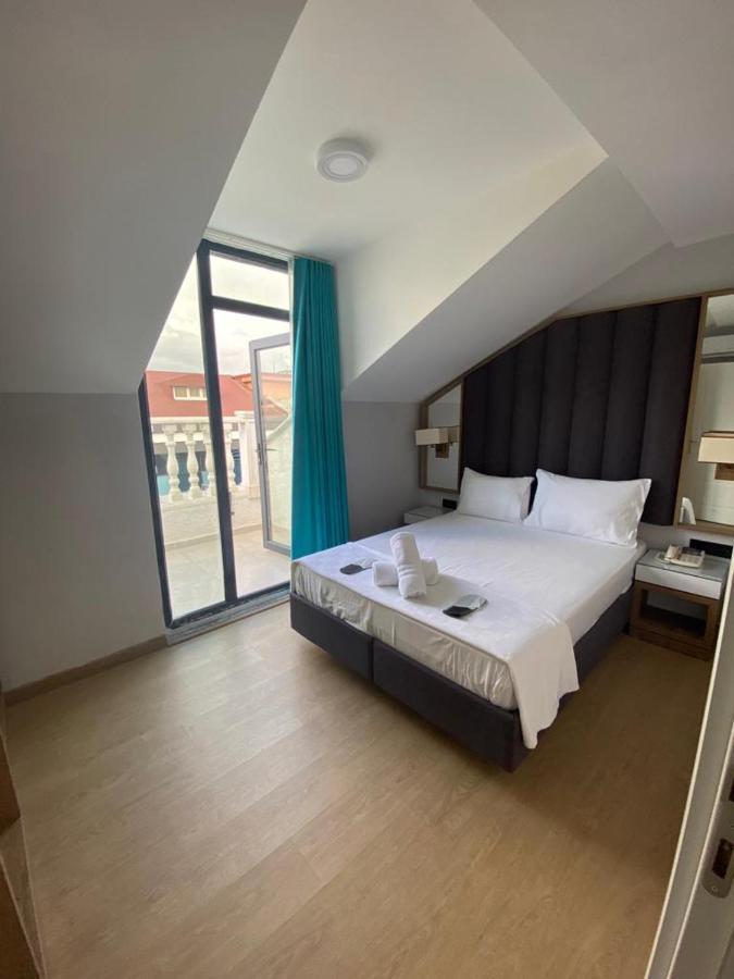 Black Palace Hotel Истанбул Екстериор снимка