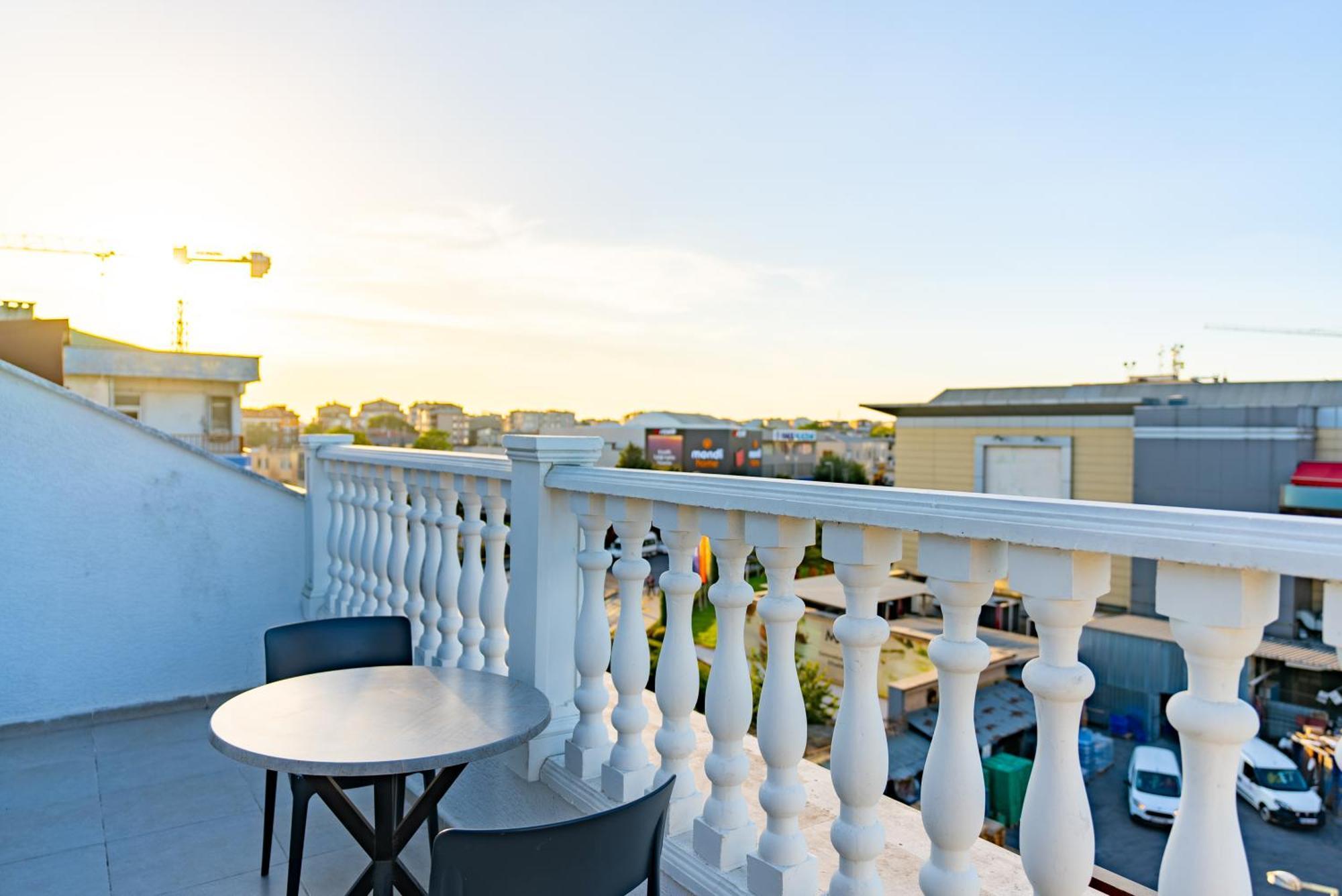 Black Palace Hotel Истанбул Екстериор снимка