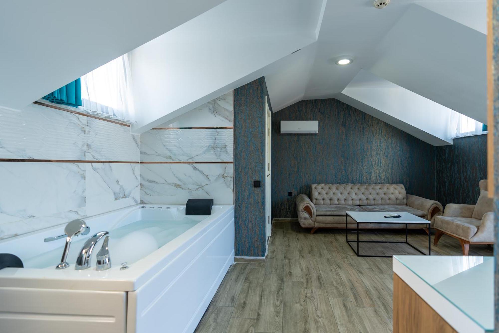 Black Palace Hotel Истанбул Екстериор снимка